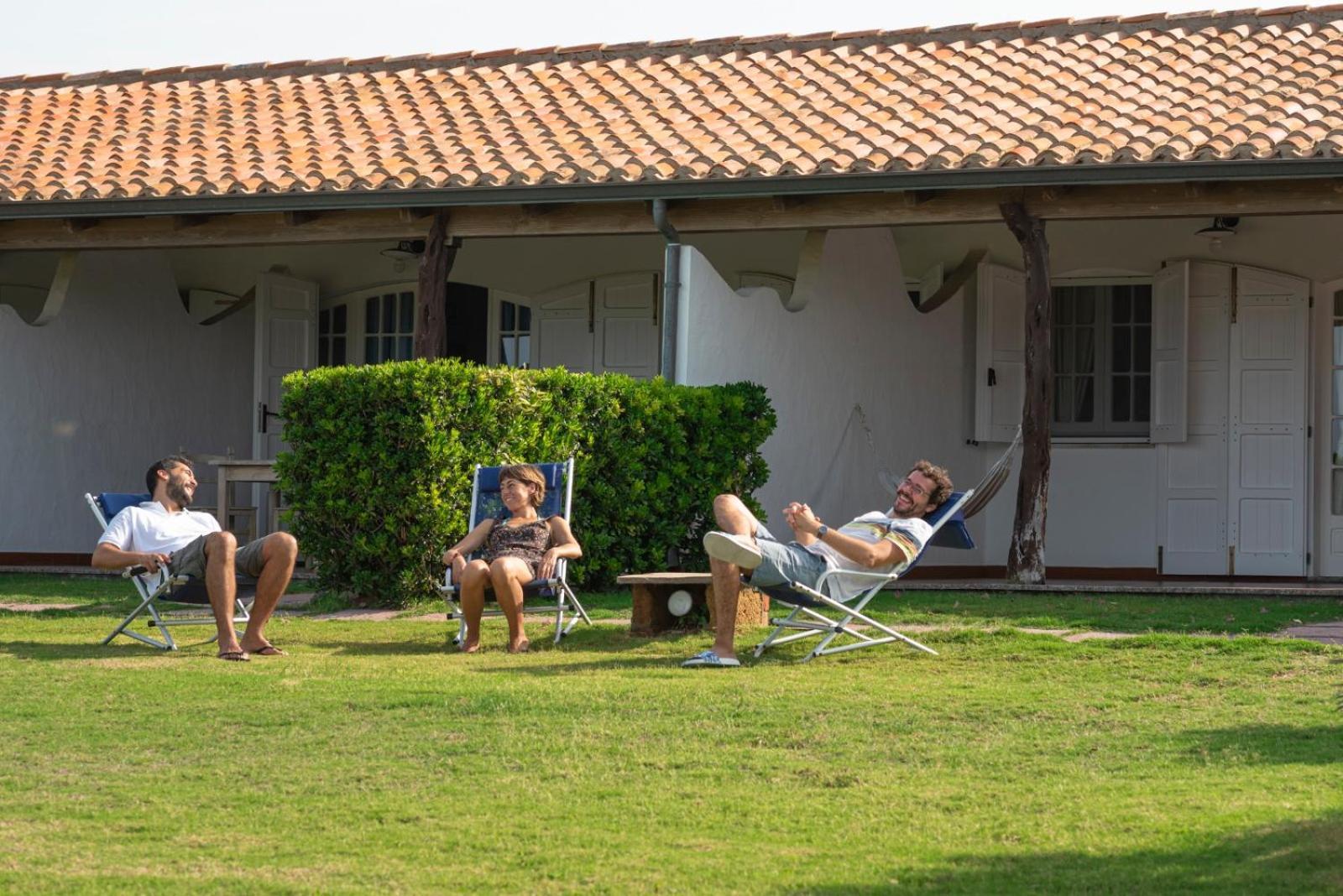Residence Isola Dei Mori SantʼAntìoco Exteriör bild