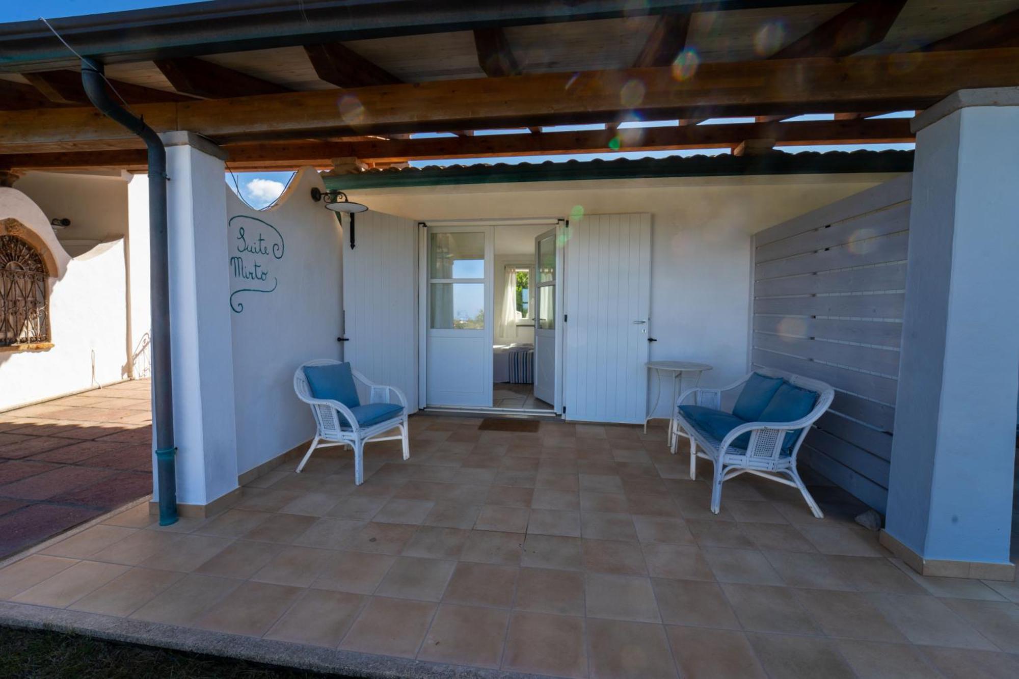 Residence Isola Dei Mori SantʼAntìoco Exteriör bild